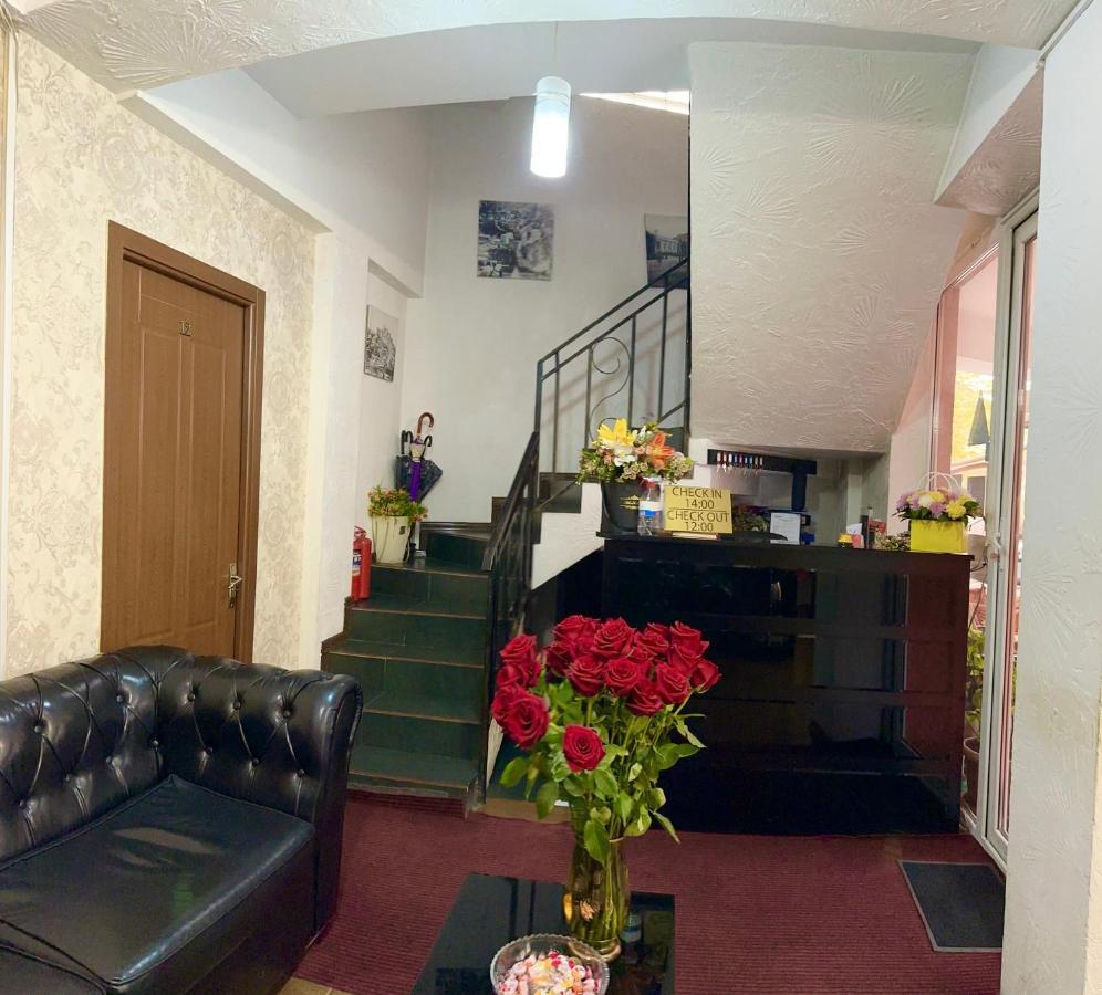 فندق Qeroli Old Town تبليسي المظهر الخارجي الصورة